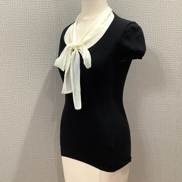 The Limited Short Sleeve Knit Bow Top Sweater sz XS Black Cream Pullover NWT - Picture 3 of 7